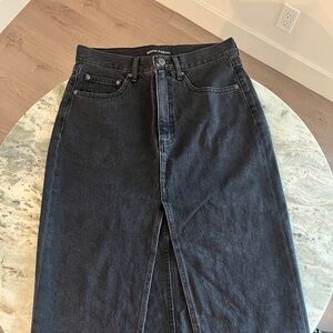 Aritzia high rise denim midi skirt